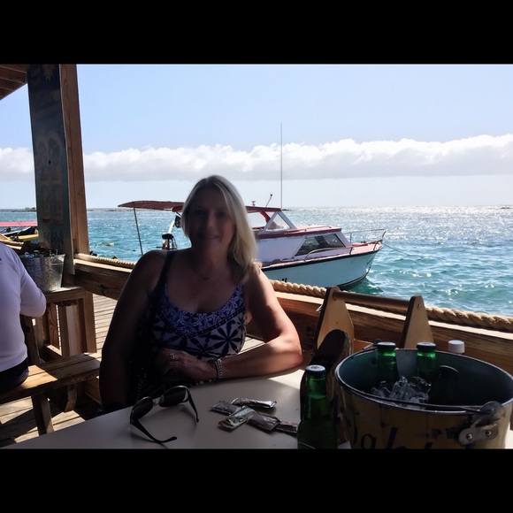 Meet your Posher, Nancy - Picture 2 of 12